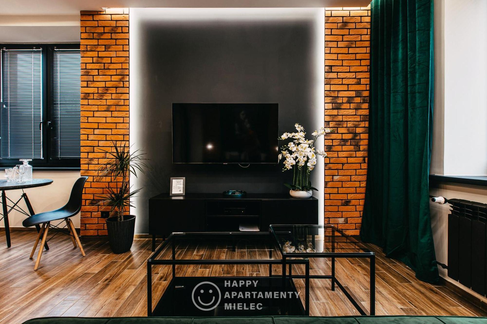 מילץ' Happy Nest - Apartamentyhappy Pl מראה חיצוני תמונה